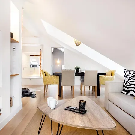 Whome | Madalena Downtown Luxury Duplex Lägenhet *