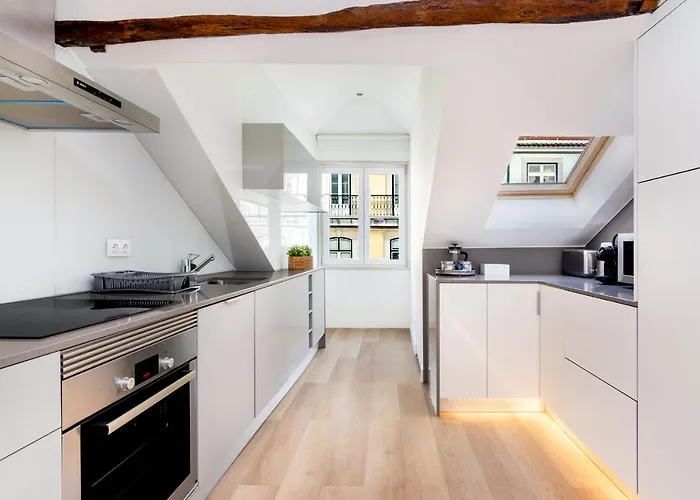 Whome | Madalena Downtown Luxury Duplex Apartament Lizbona